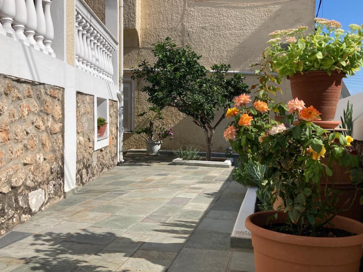Olga'S Place Σπέτσες Εξωτερικό φωτογραφία
